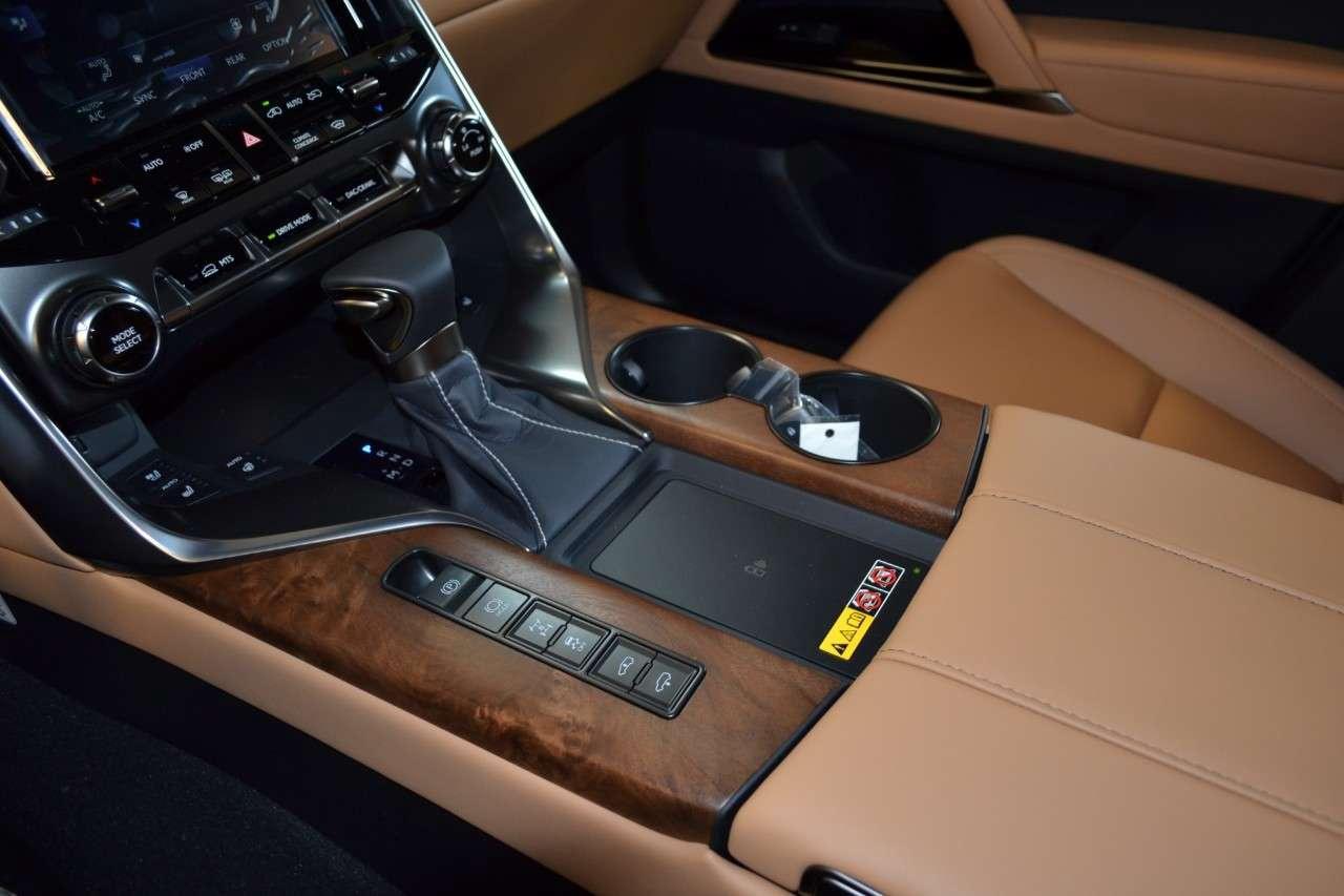 2026 Lexus LX 600 LUXURY Photo