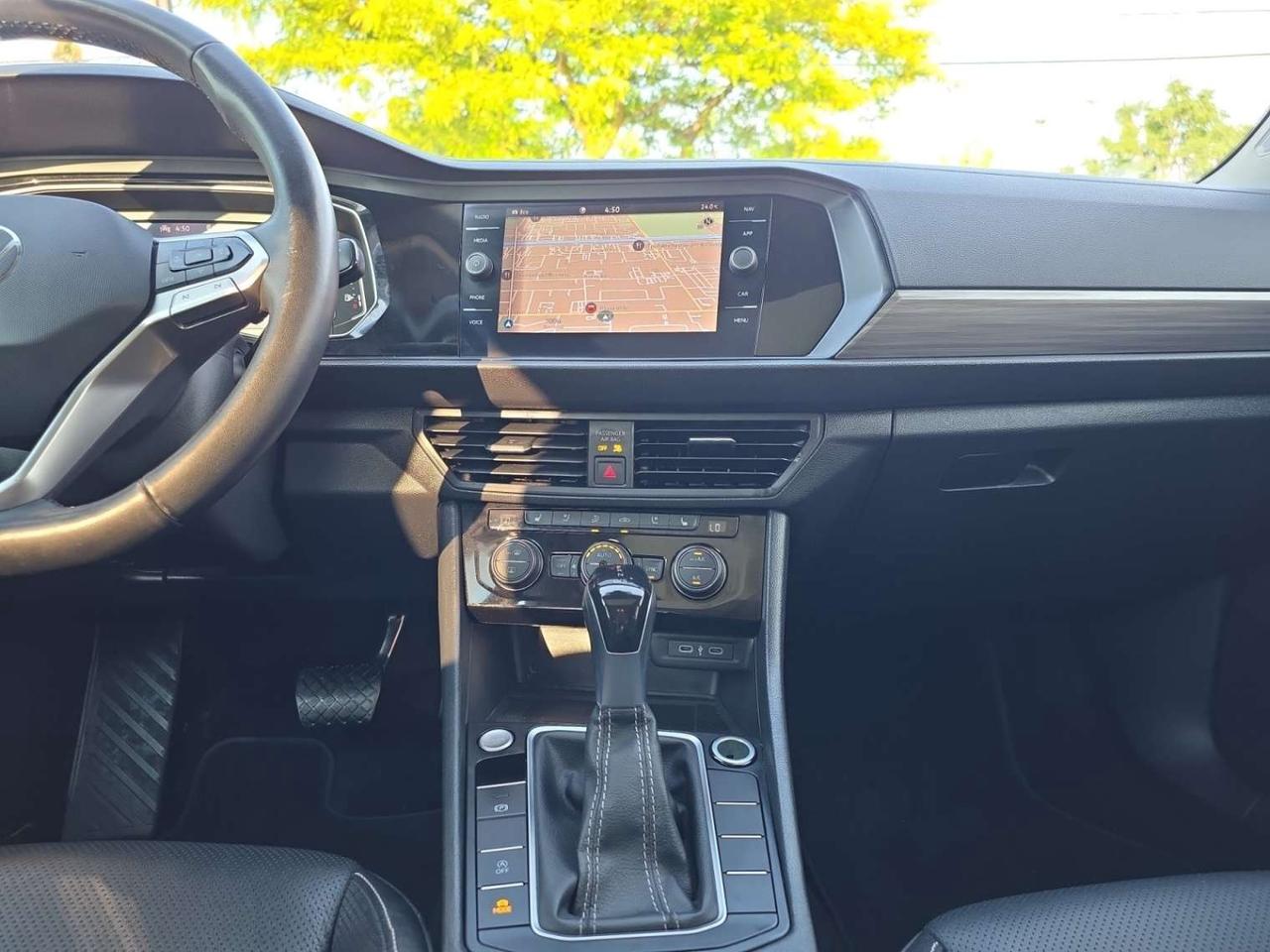 2024 Volkswagen Jetta Highline Auto * CARPLAY / ROOF / NAVIGATION / CAMERA / DRIVER ASSIST Photo
