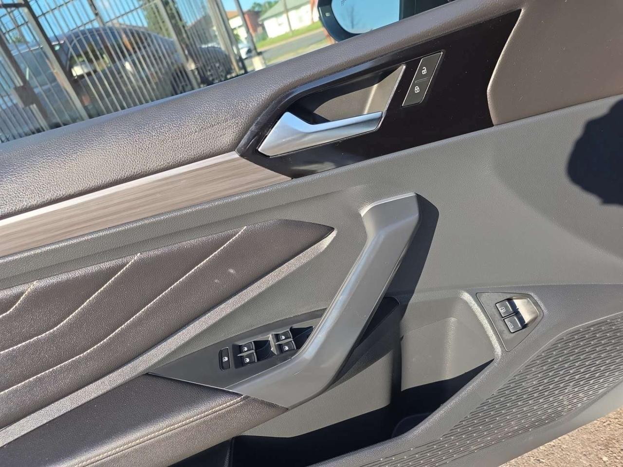 2024 Volkswagen Jetta Highline Auto * CARPLAY / ROOF / NAVIGATION / CAMERA / DRIVER ASSIST Photo