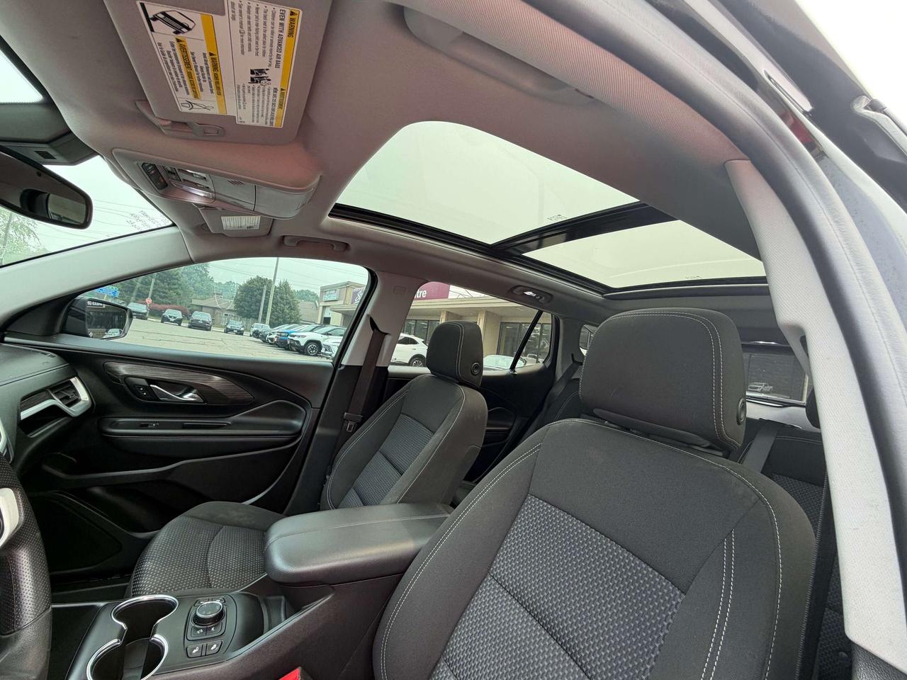 2024 GMC Terrain SLE/HEATED SEATS/PWR ROOF/REMOTE START/CALL PICTON Photo