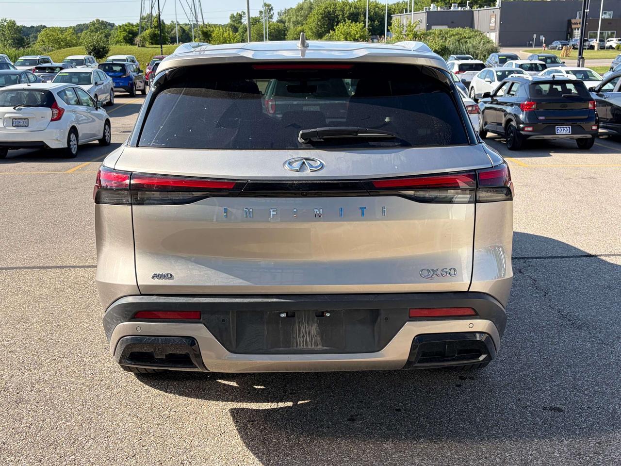 2024 Infiniti QX60 LUXE Sunroof/Moonroof AWD Photo2