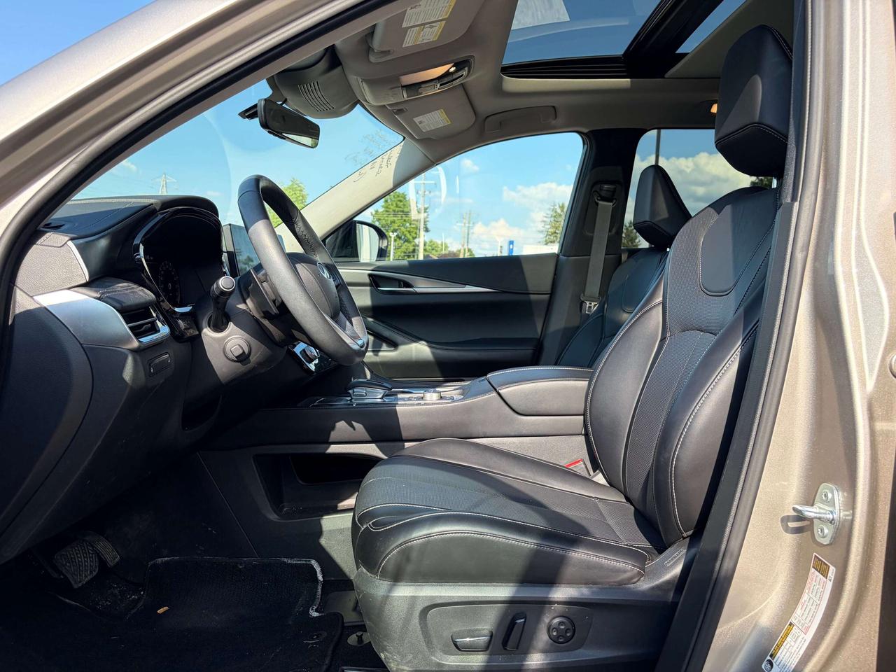 2024 Infiniti QX60 LUXE Sunroof/Moonroof AWD Photo