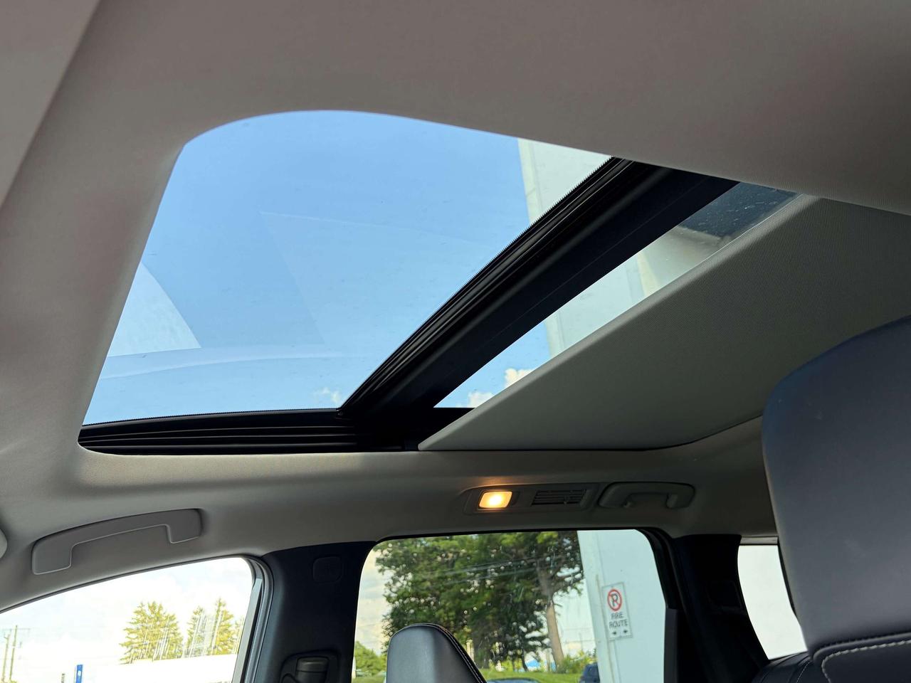 2024 Infiniti QX60 LUXE Sunroof/Moonroof AWD Photo