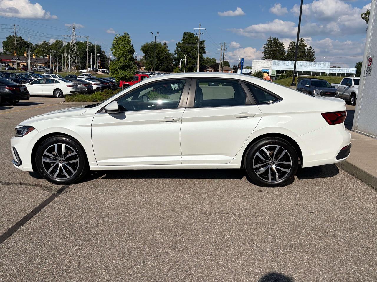 2025 Volkswagen Jetta Comfortline FWD   Factory Warranty   Clean Carfax Photo