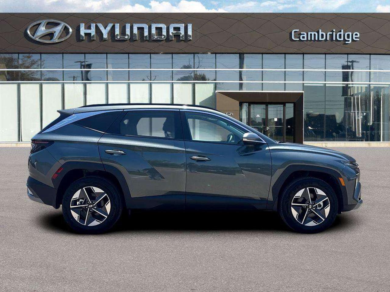 2026 Hyundai Tucson Preferred Trend   NO ACCIDENTS LEATHER P.ROOF 7.7L/100KM Photo