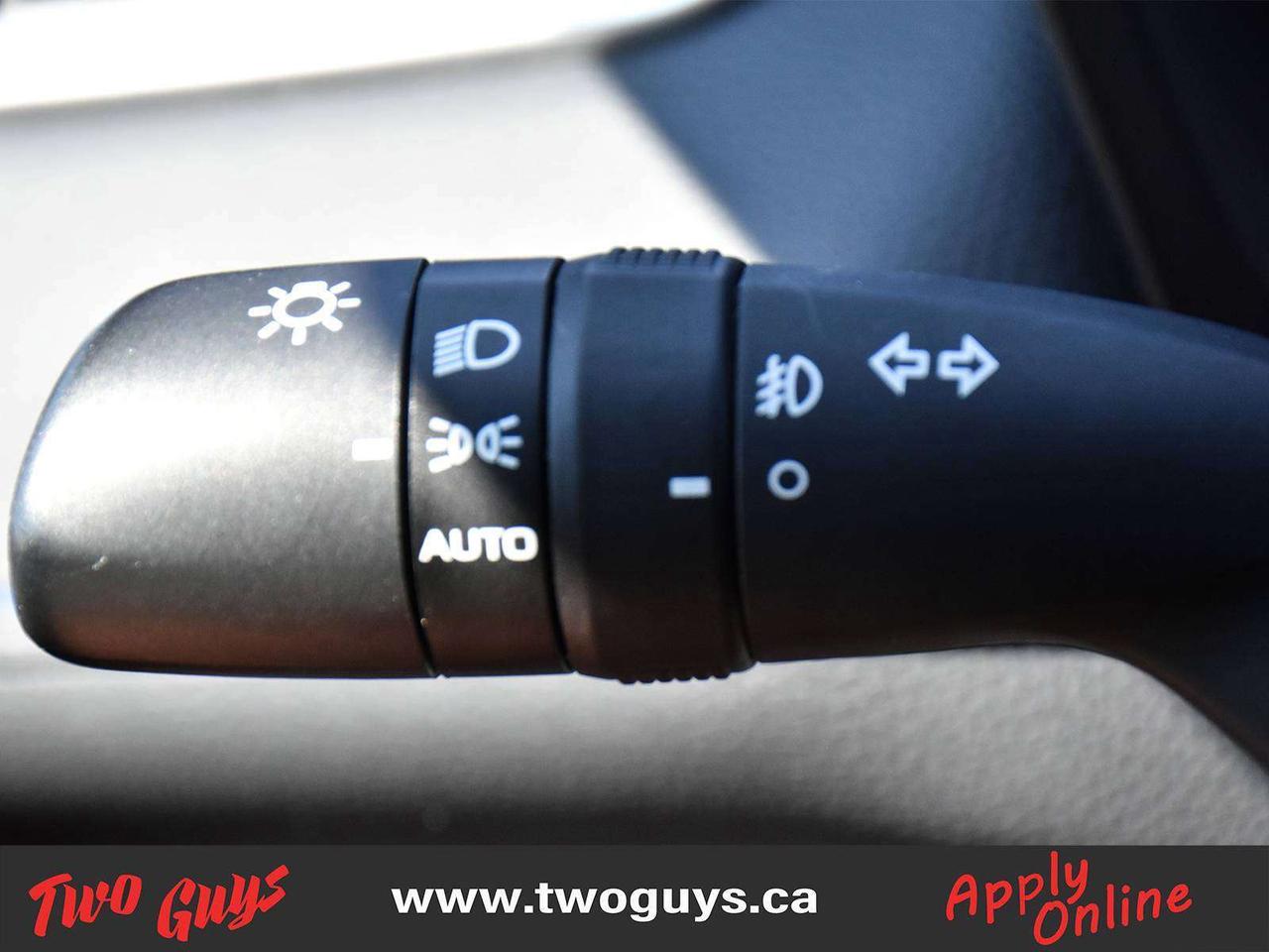2021 Toyota RAV4 XSE Hybrid AWD Sunroof Back Up Camera Photo