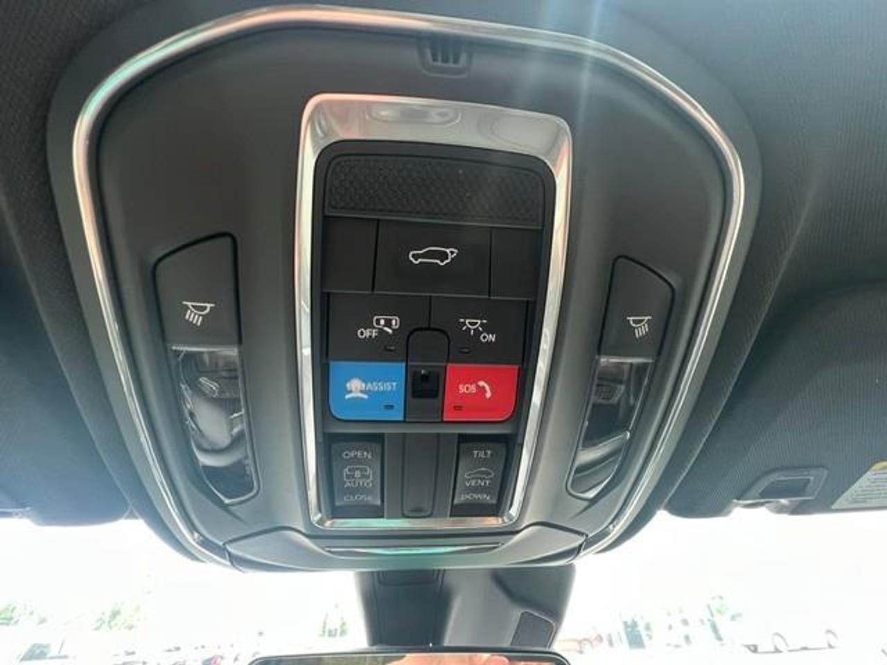 2025 Jeep Grand Cherokee Laredo 4dr 4x4 Photo