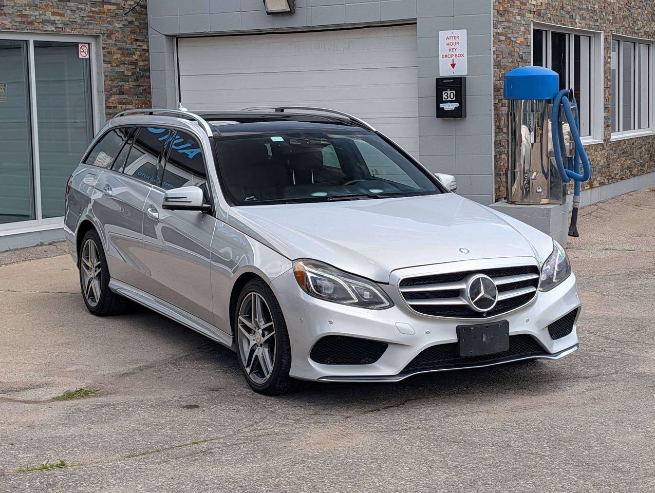 2016 Mercedes-Benz E-Class Clean CarFax   2 Keys   Highly Optioned Photo