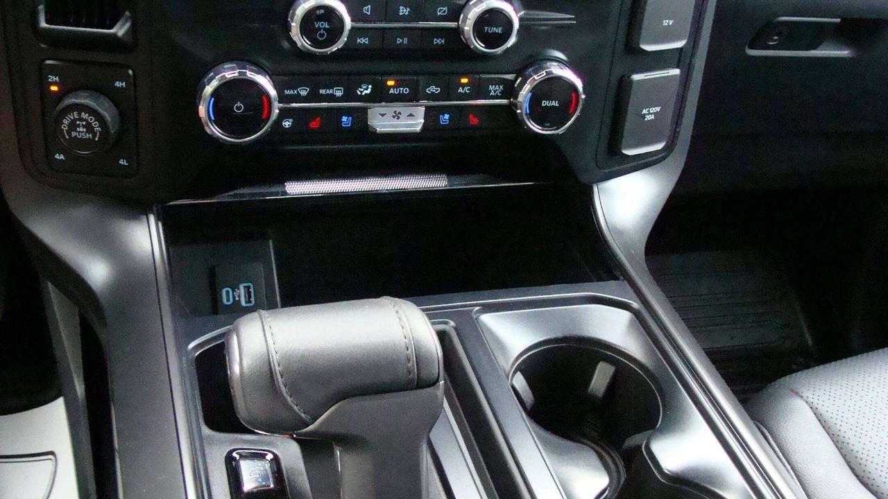 2024 Ford F-150 LARIAT POWERBOOST FULL-HYBRID Photo