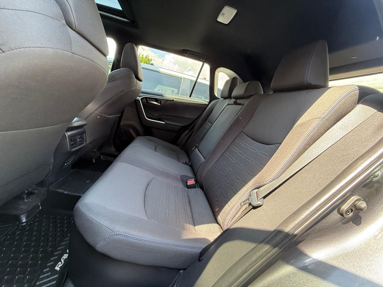 2023 Toyota RAV4 Hybrid SE   AWD   HYBRID   NO ACCIDENT   ONE OWNER Photo