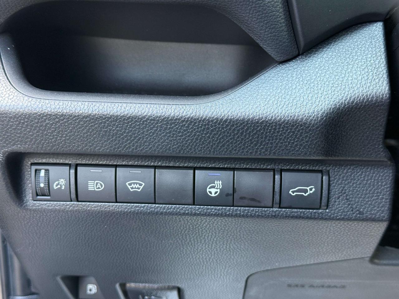 2023 Toyota RAV4 SE   AWD   HYBRID   NO ACCIDENT   ONE OWNER Photo