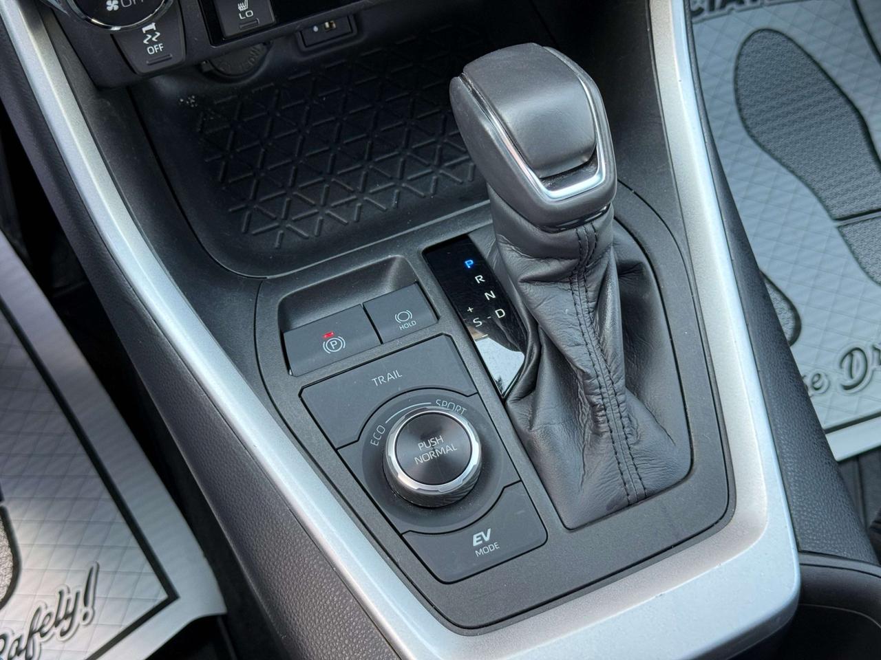 2023 Toyota RAV4 SE   AWD   HYBRID   NO ACCIDENT   ONE OWNER Photo