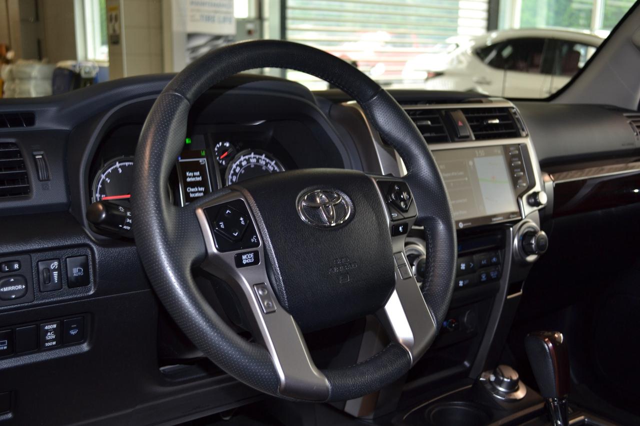 2022 Toyota 4Runner 4WD Photo