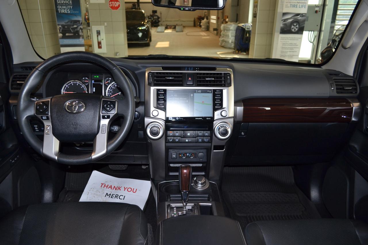 2022 Toyota 4Runner 4WD Photo2