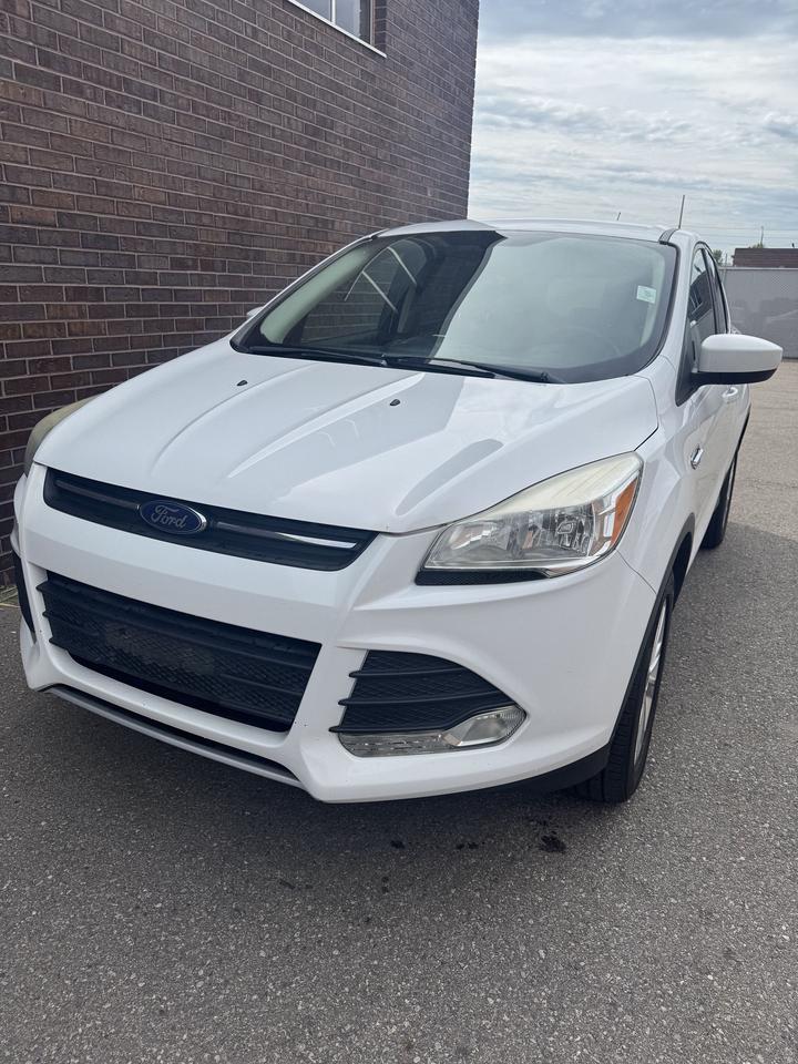 2016 Ford Escape 4WD SE Photo