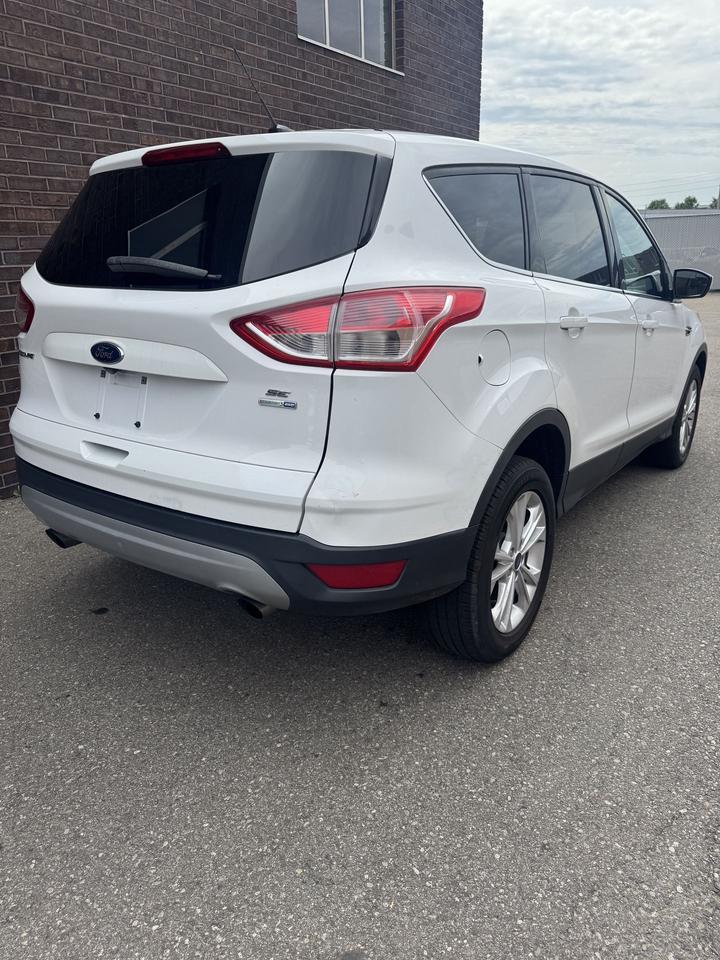 2016 Ford Escape 4WD SE Photo