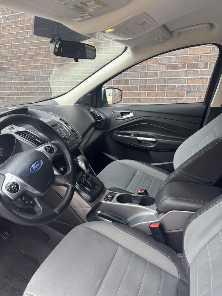 2016 Ford Escape 4WD SE Photo