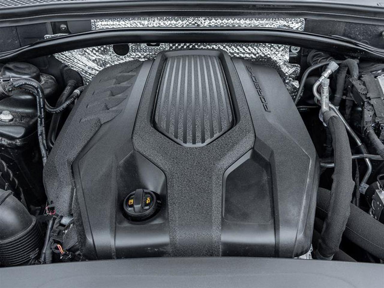 2026 Porsche Macan AWD Premium Pkg Plus 20 Macan S Wheels in Highly P Photo
