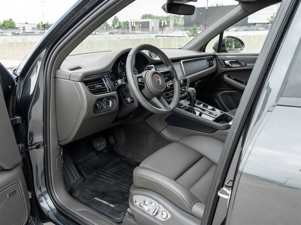 2026 Porsche Macan AWD Premium Pkg Plus 20 Macan S Wheels in Highly P Photo