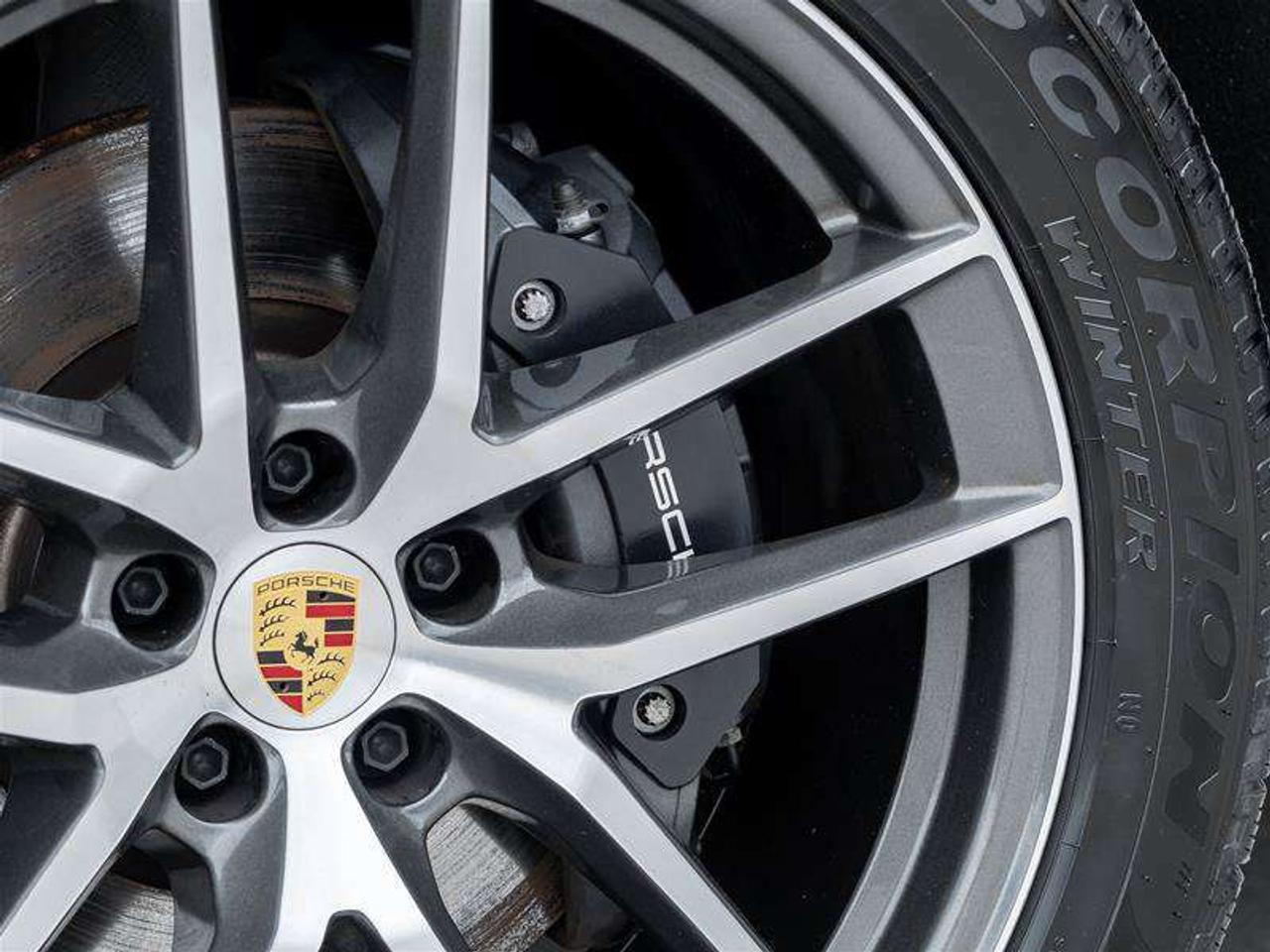 2026 Porsche Macan AWD Premium Pkg Plus 20 Macan S Wheels in Highly Polished Dark Titanium Surround View  Clear LED Ta Photo