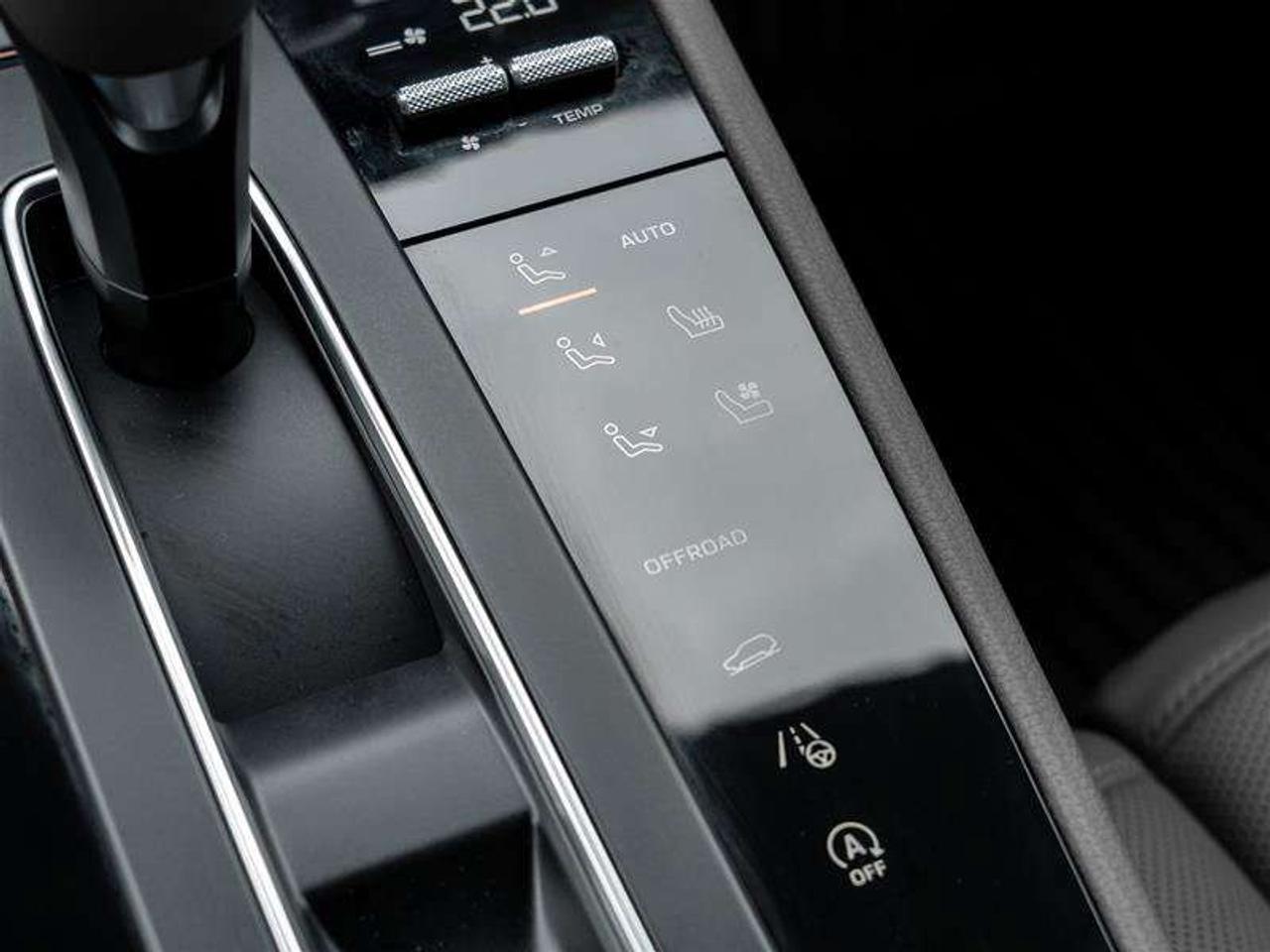2026 Porsche Macan AWD Premium Pkg Plus 20 Macan S Wheels in Highly Polished Dark Titanium Surround View  Clear LED Ta Photo