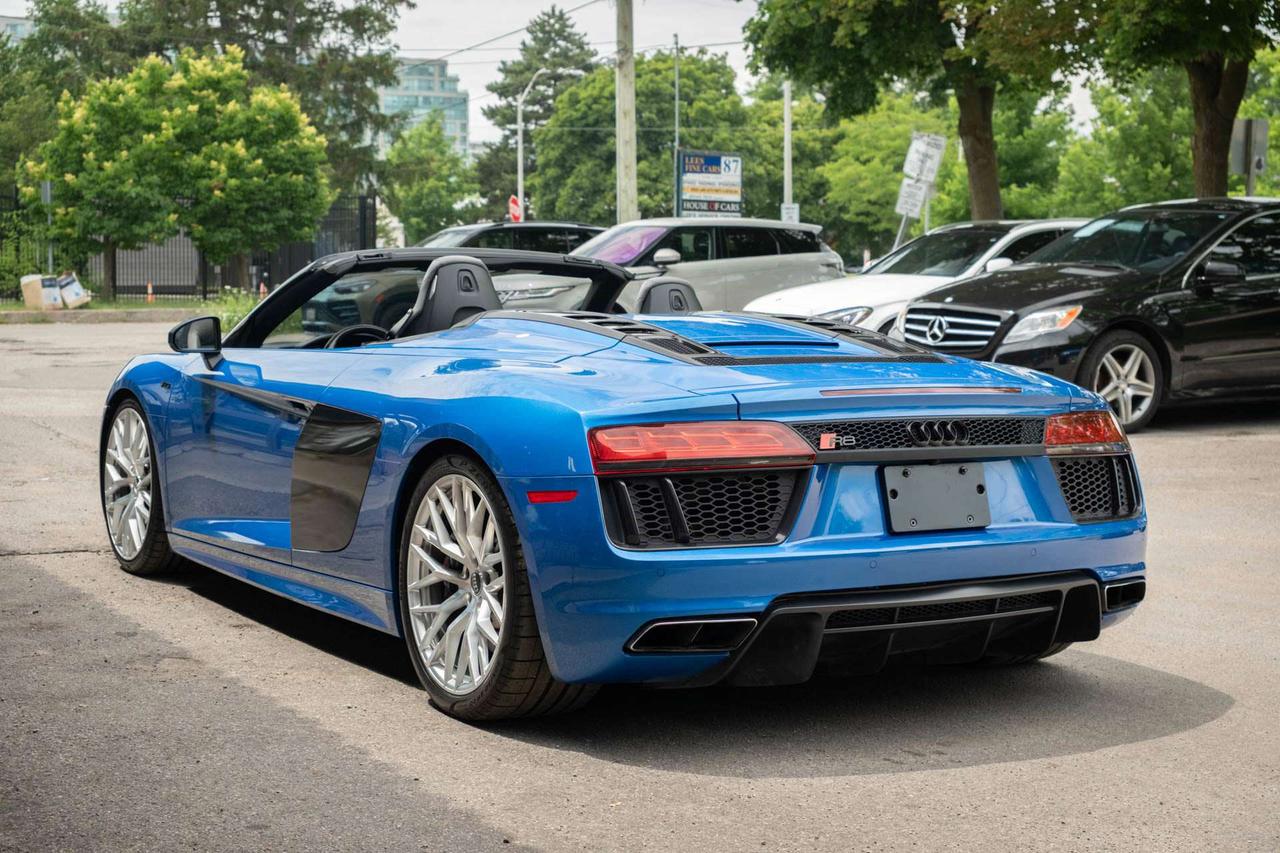 2017 Audi R8 V10 quattro 7A Photo