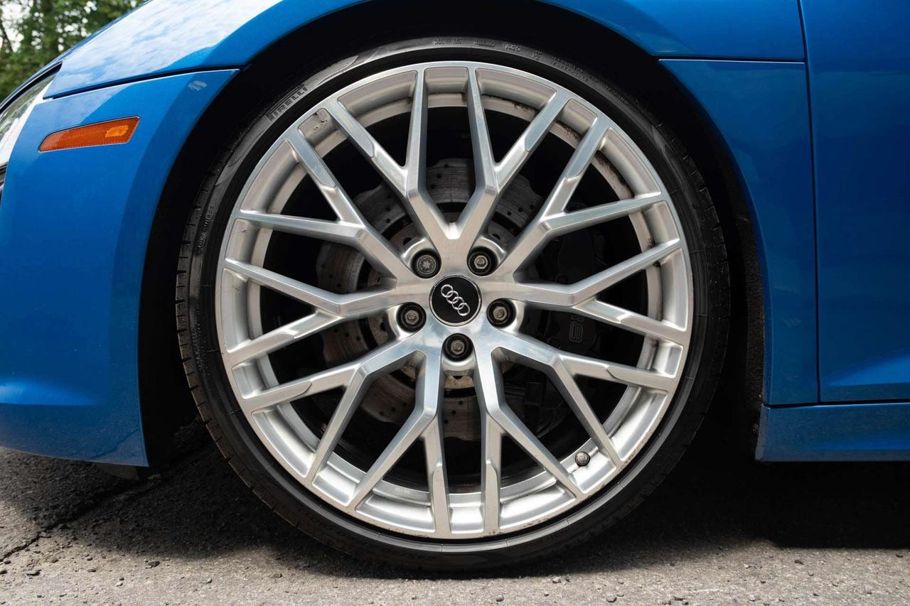 2017 Audi R8 V10 quattro 7A Photo