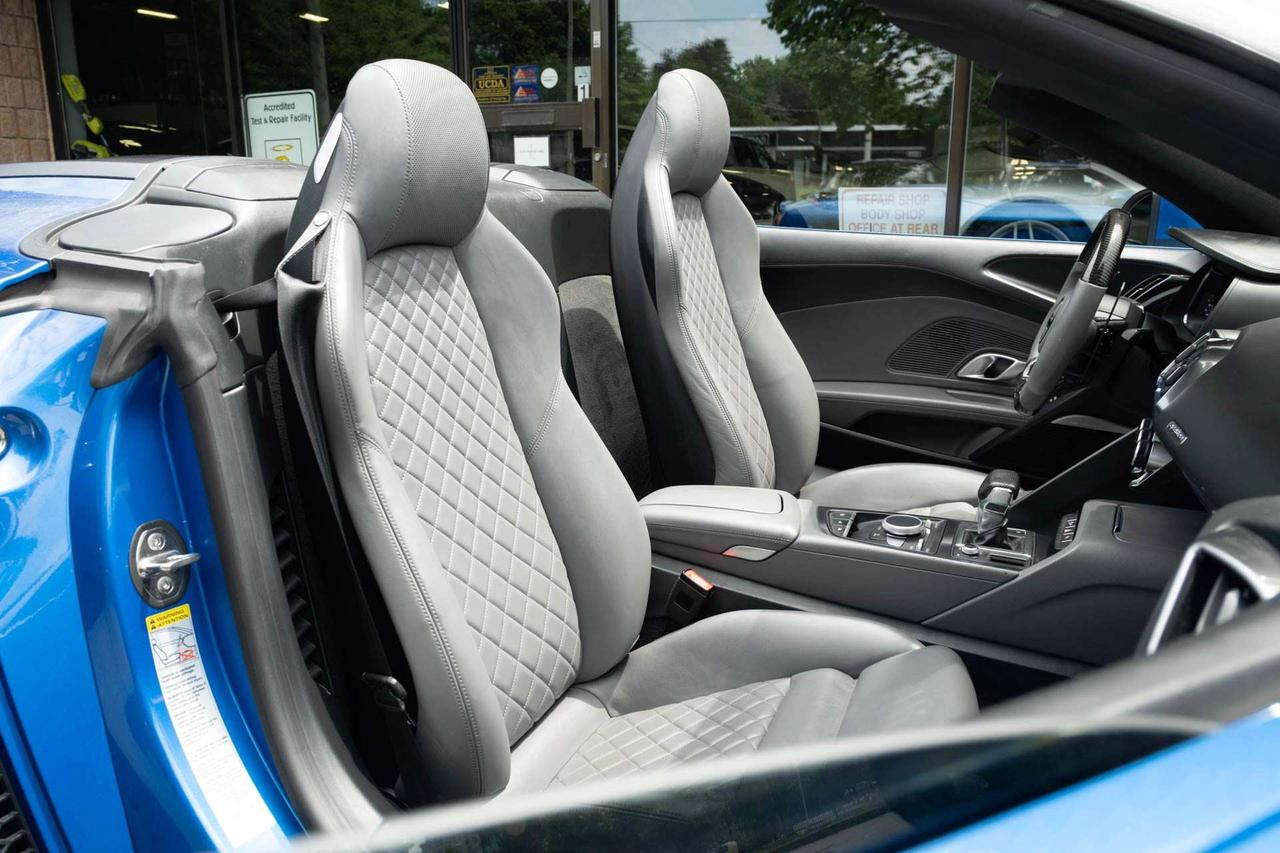 2017 Audi R8 V10 quattro 7A Photo
