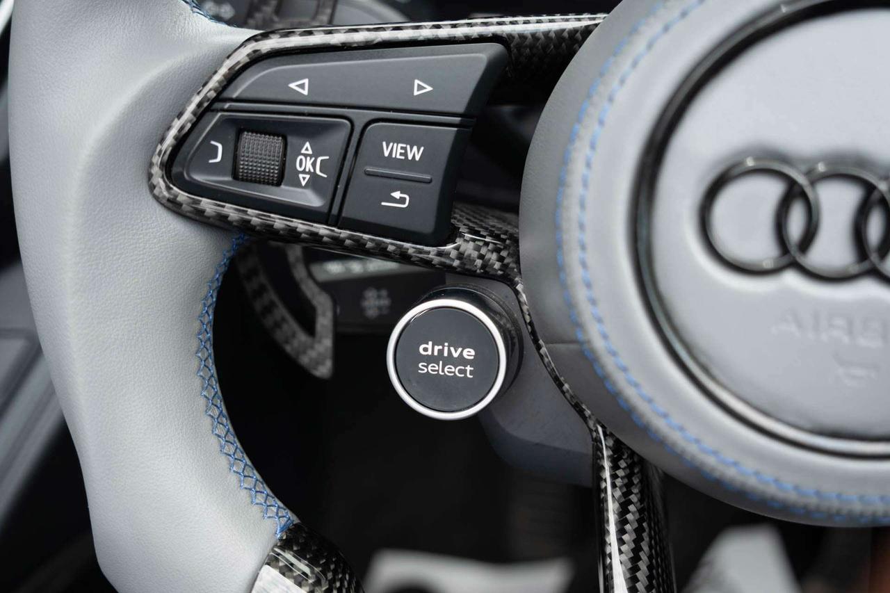 2017 Audi R8 V10 quattro 7A Photo