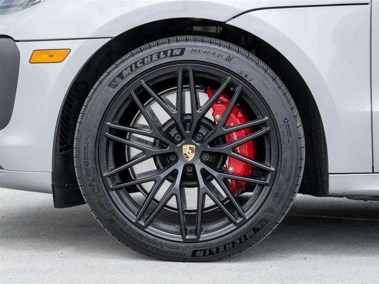 2025 Porsche Macan GTS AWD Premium Pkg Plus Sport Chrono Pkg Porsche Torque Vectoring Plus  Surround View Photo