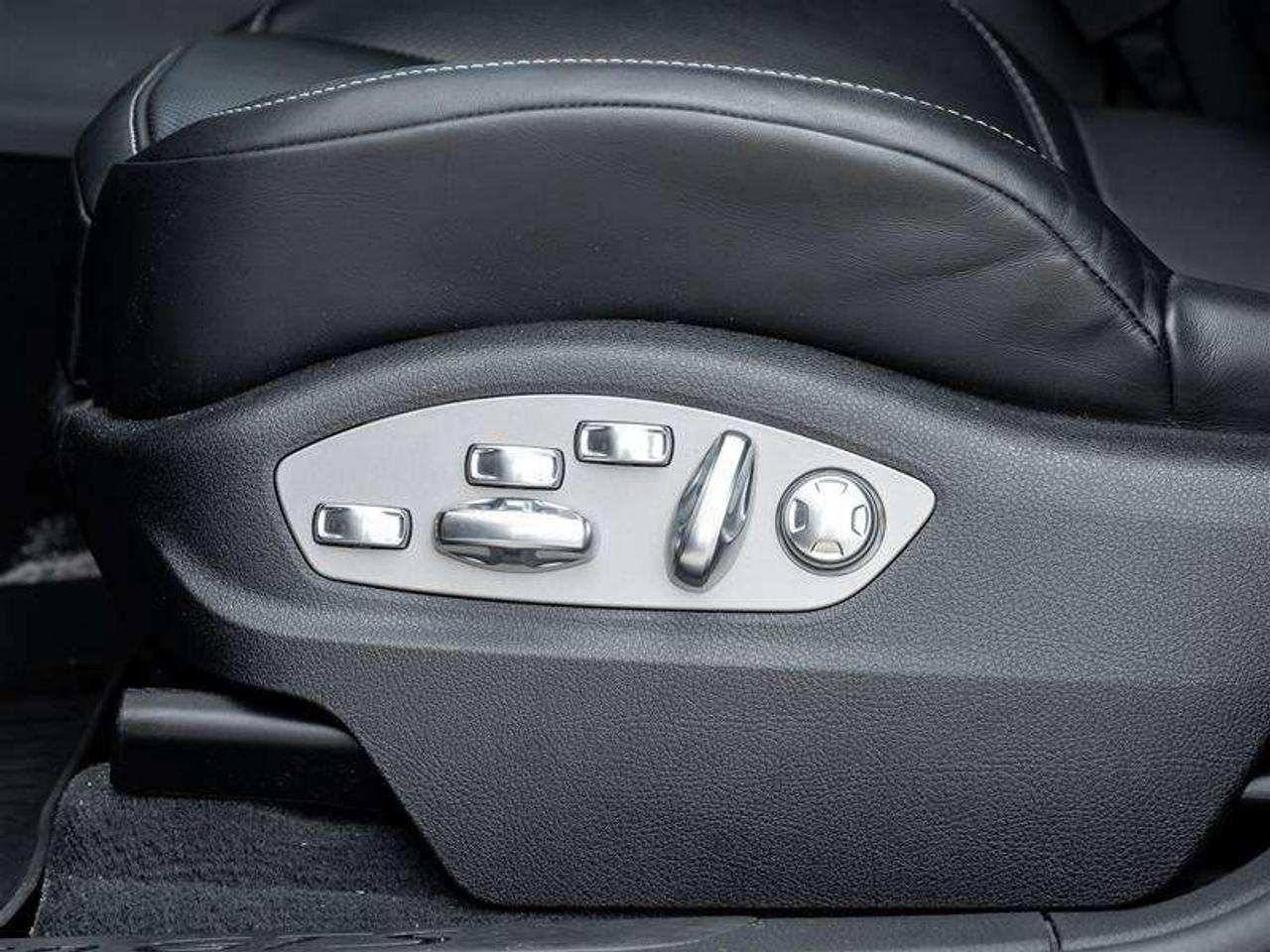 2025 Porsche Macan GTS AWD Premium Pkg Plus Sport Chrono Pkg Porsche Torque Vectoring Plus  Surround View Photo