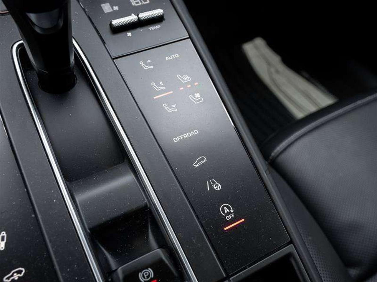 2025 Porsche Macan GTS AWD Premium Pkg Plus Sport Chrono Pkg Porsche Torque Vectoring Plus  Surround View Photo