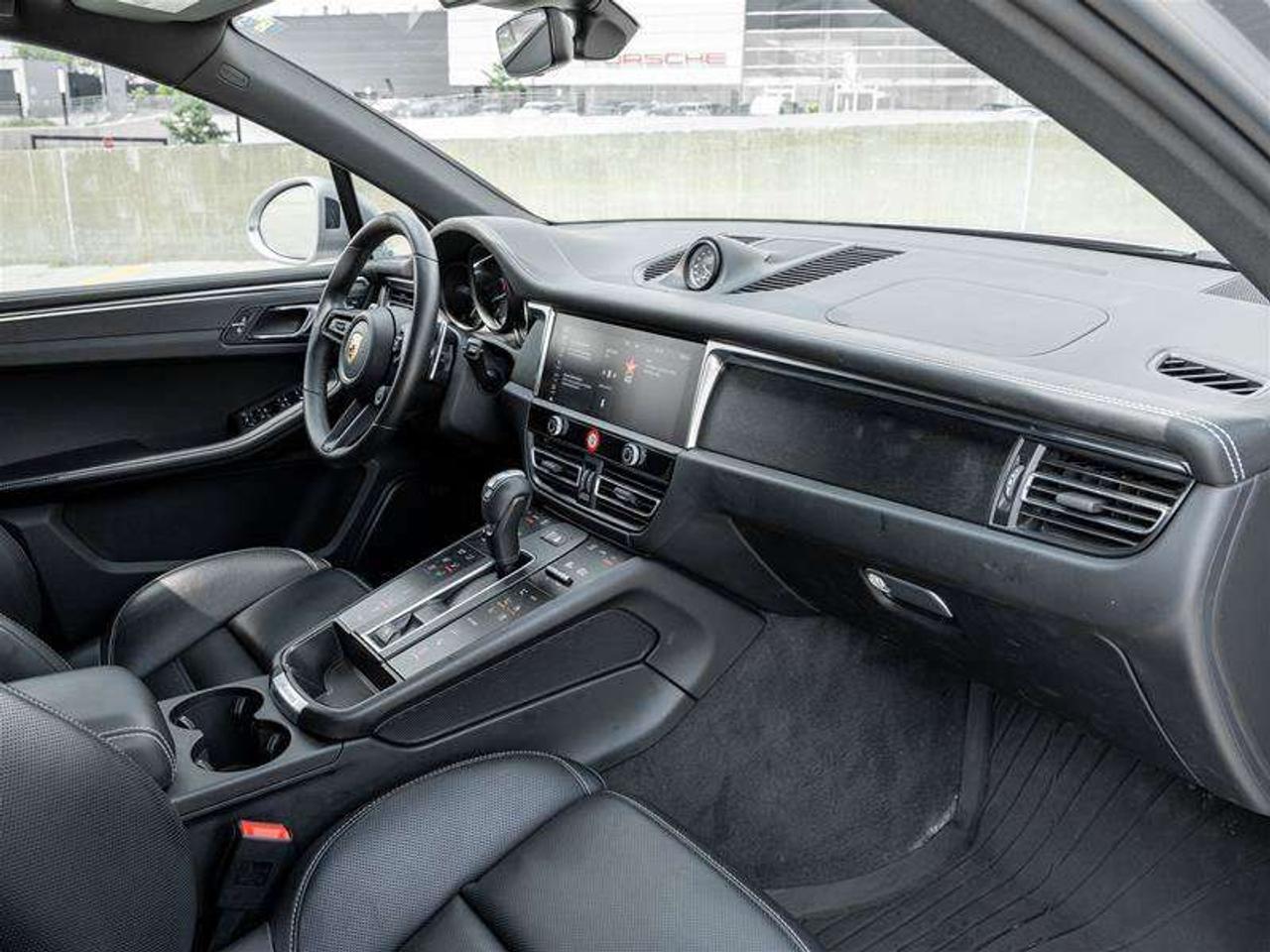 2025 Porsche Macan GTS AWD Premium Pkg Plus Sport Chrono Pkg Porsche Torque Vectoring Plus  Surround View Photo