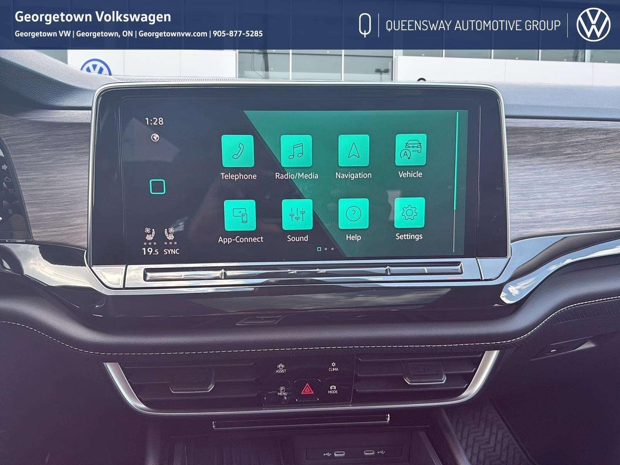 2026 Volkswagen Atlas 2.0 TSI Highline Carplay   Harman Kardon Sound   CPO Photo
