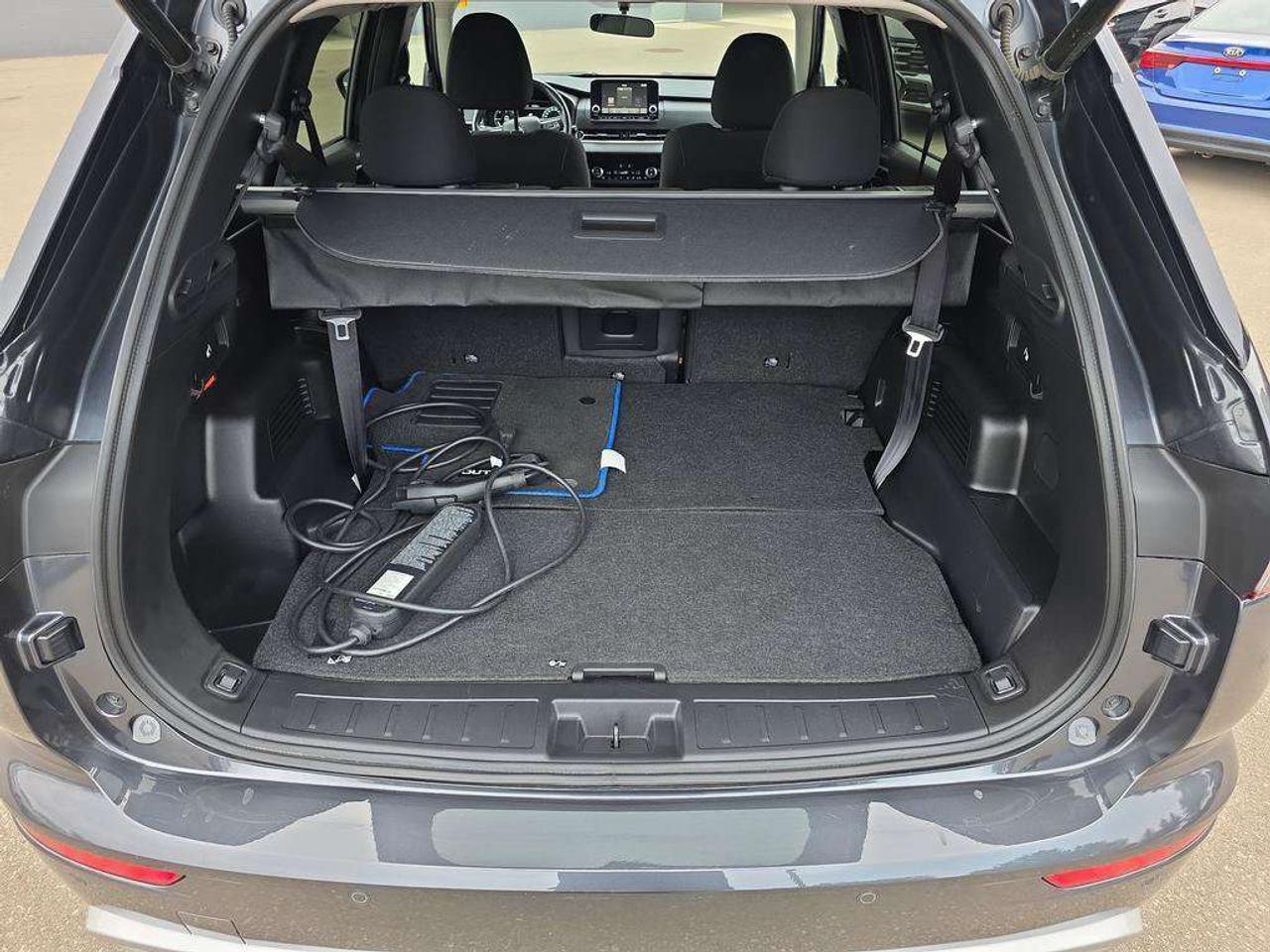 2025 Mitsubishi Outlander SE   NO ACCIDENTS EV RANGE 61KM GAS 687KM Photo