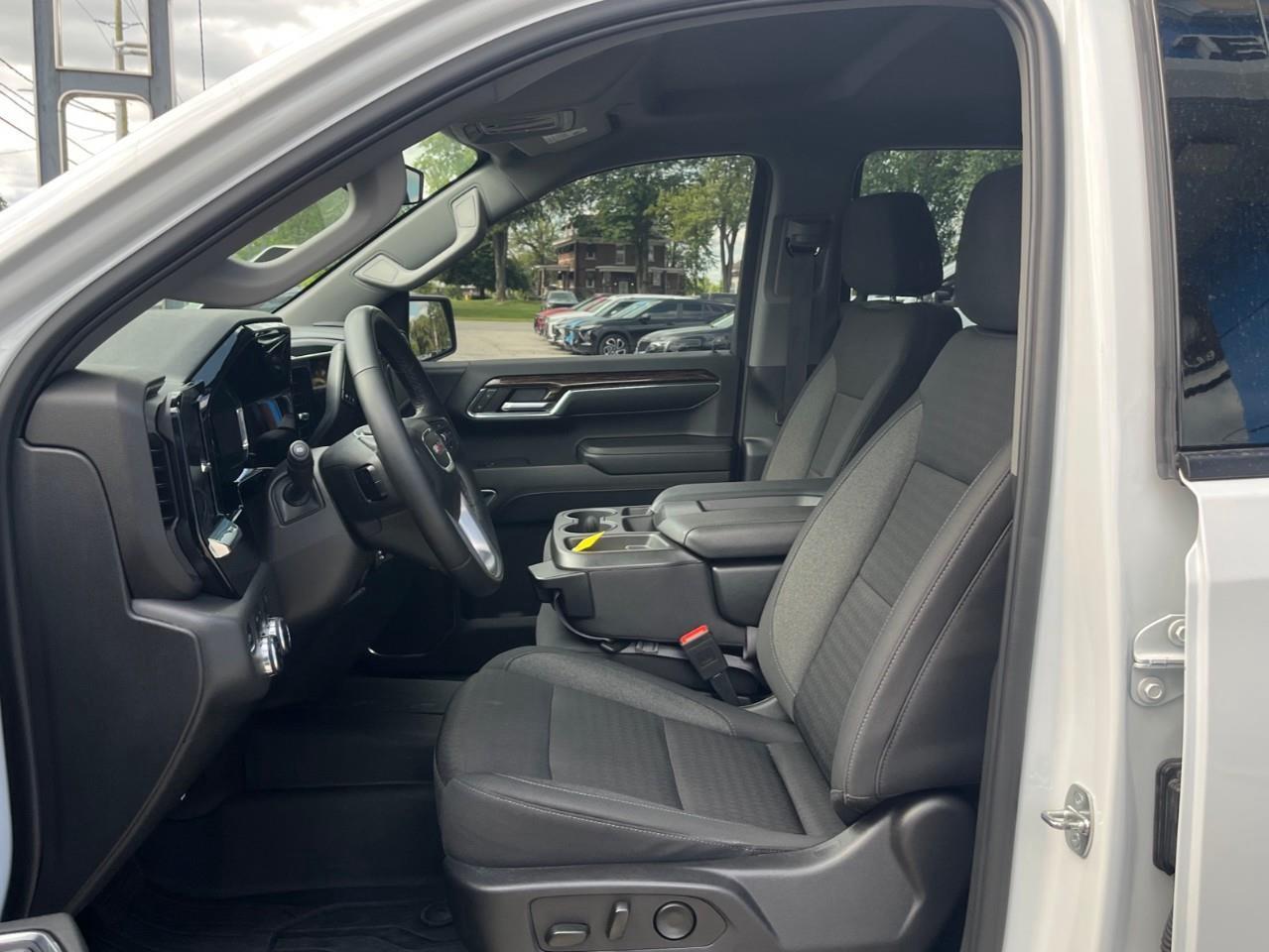 2024 GMC Sierra 1500 Elevation CPO Rates apply @ 0.99%-5.49% OAC Photo