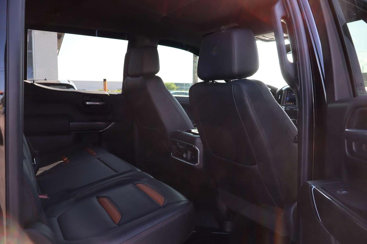 2019 GMC Sierra 1500 AT4 CREW CAB 4WD Photo