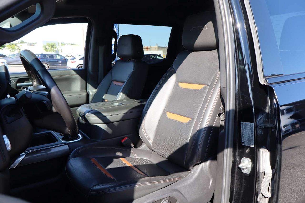 2019 GMC Sierra 1500 AT4 CREW CAB 4WD Photo