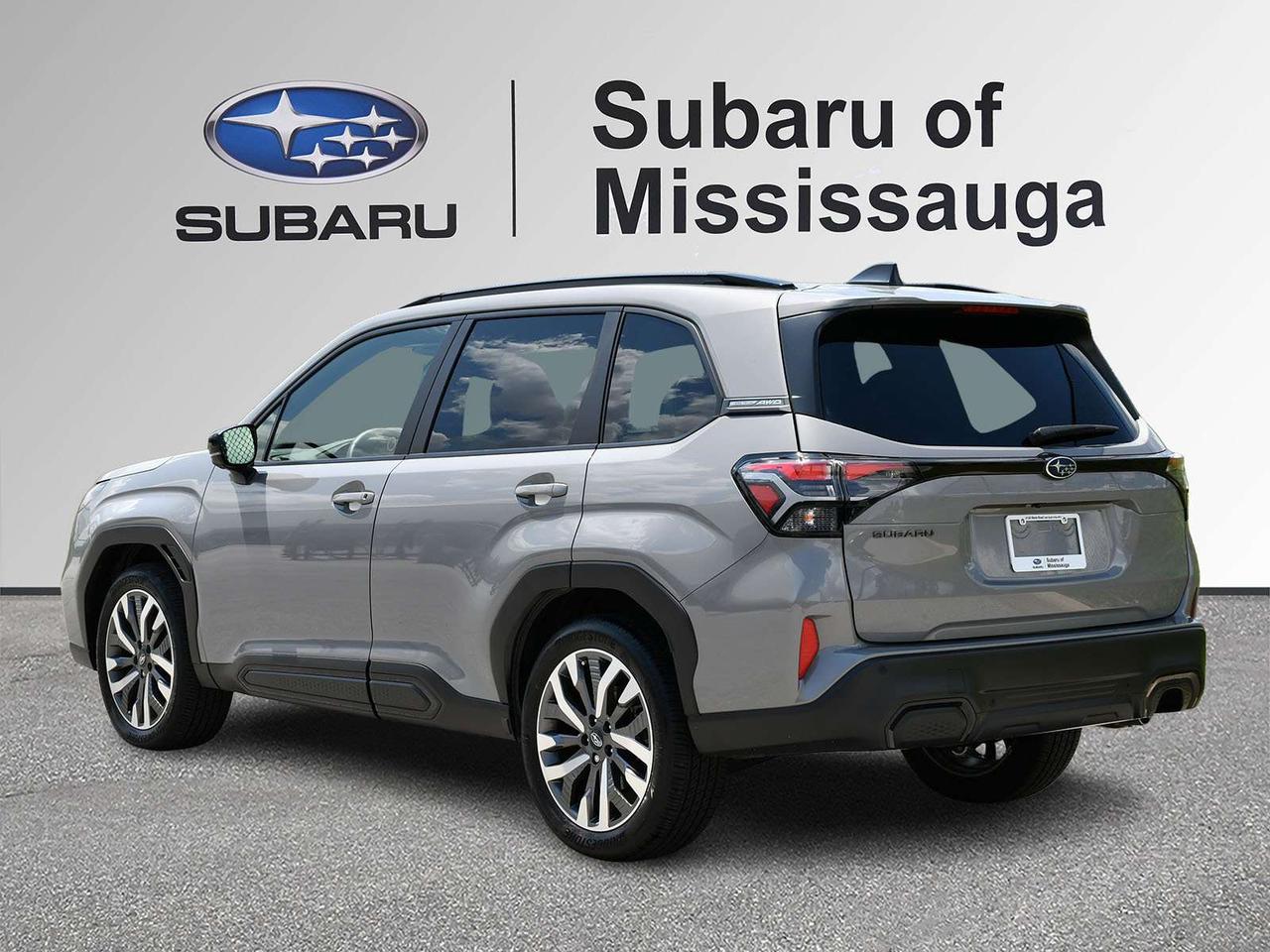 2025 Subaru Forester PREMIER   LEATHER   CLEAN CARFAX   1OWNER   LOW KM Photo