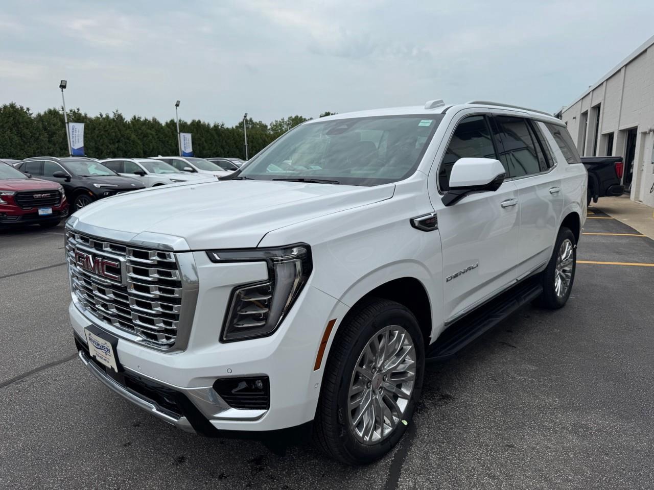 2026 GMC Yukon Denali 4dr 4x4 Photo3