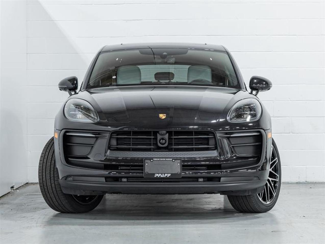 2026 Porsche Macan  Photo