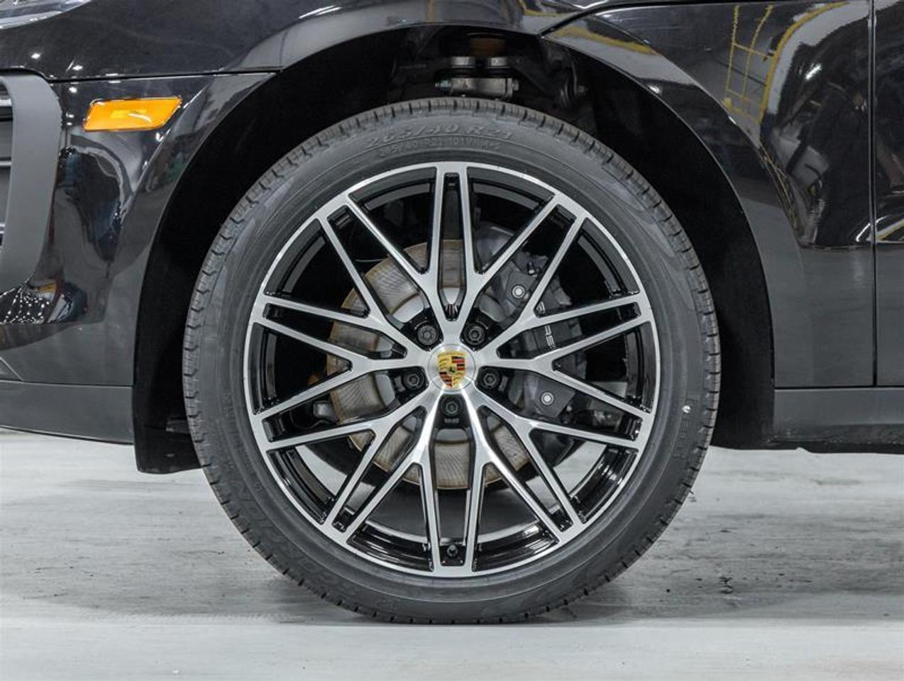 2026 Porsche Macan  Photo