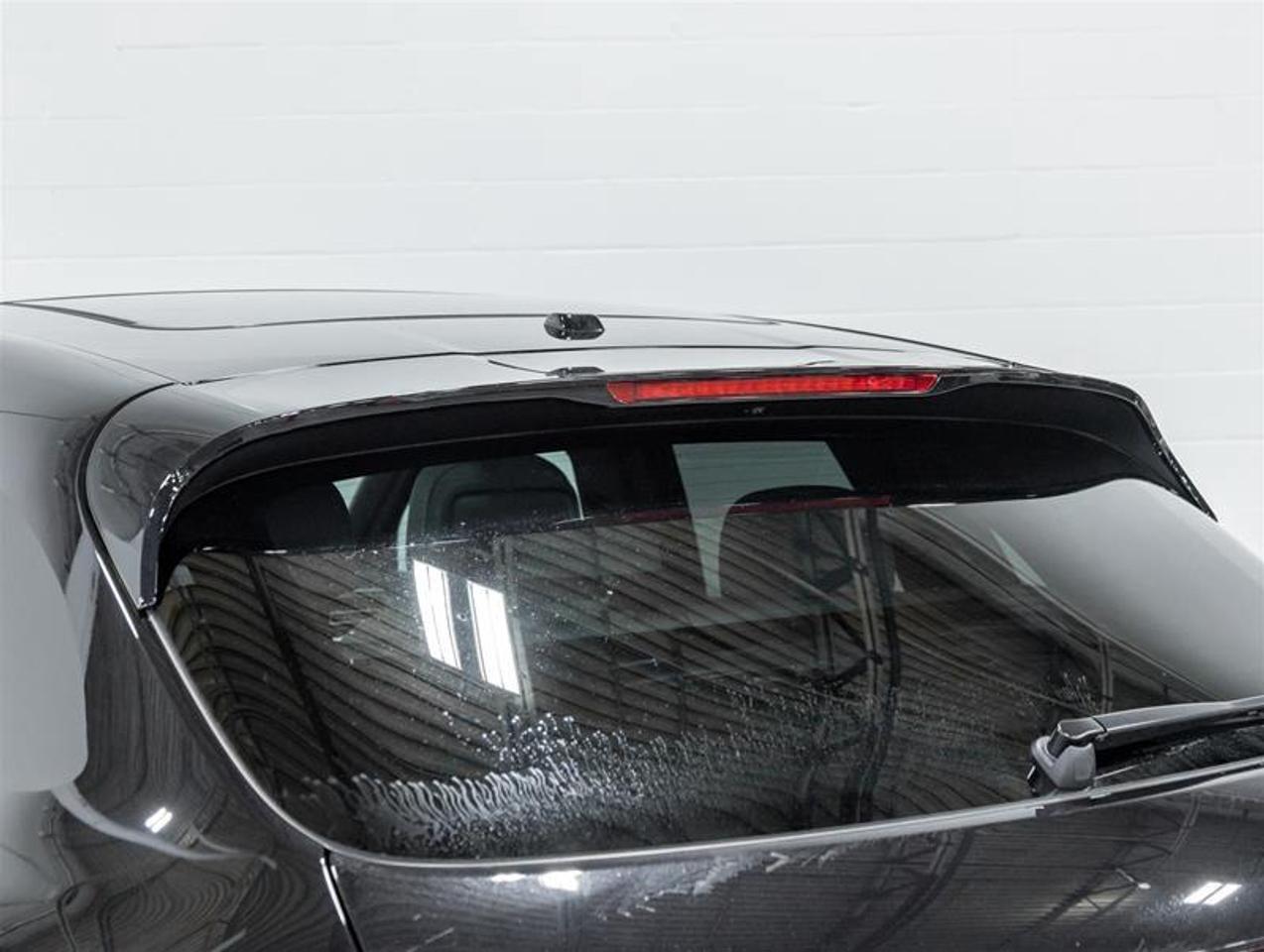 2026 Porsche Macan  Photo