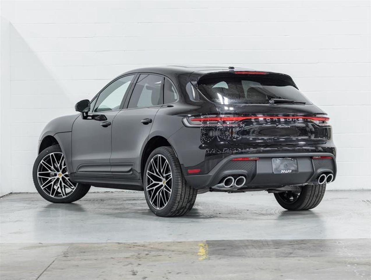 2026 Porsche Macan  Photo