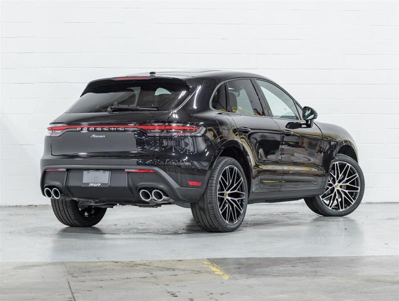 2026 Porsche Macan  Photo