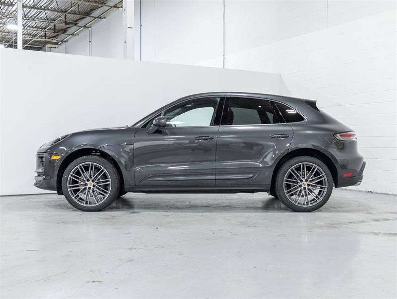2026 Porsche Macan  Photo