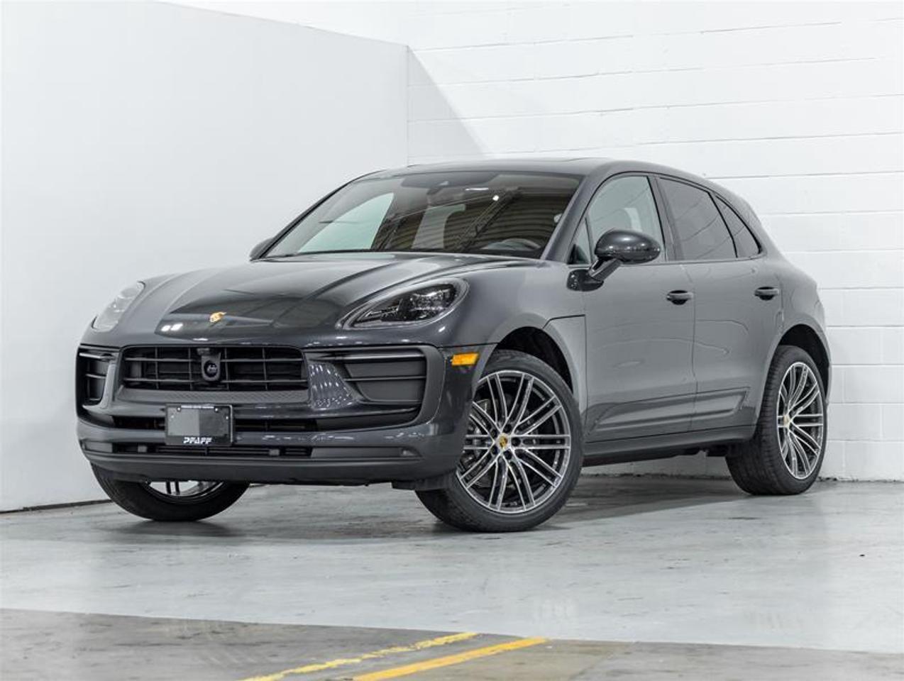 2026 Porsche Macan  Photo0