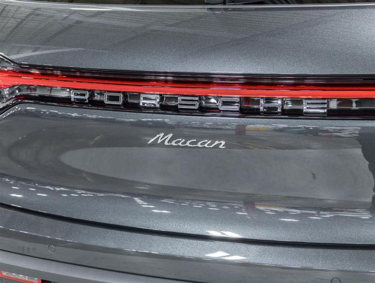 2026 Porsche Macan  Photo