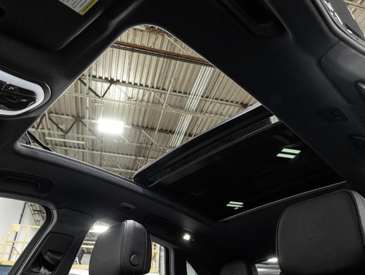 2026 Porsche Macan  Photo