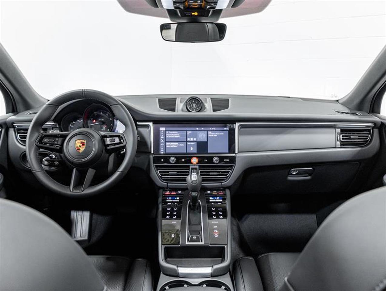 2026 Porsche Macan  Photo